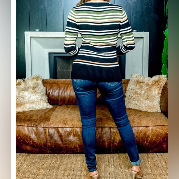 NWT Multi colour stripe V neck Ribbed sweater with Grommet &Lace front bohemian - Picture 4 of 13